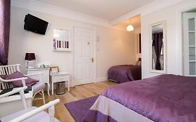 Cois Li Accommodation
